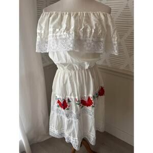 Traditional Women’s Small Peasant Campesina Mexican Fiesta Dress